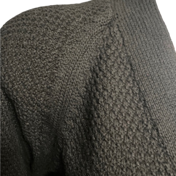 GAP Cable knit cardigan sweater. Size XS - Picture 2 of 8